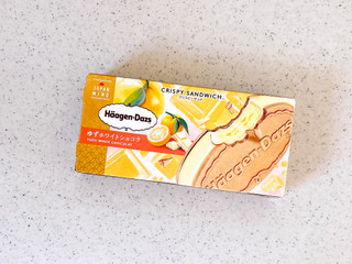 「ハーゲンダッツ クリスピーサンド ゆずホワイトショコラ 箱60ml」のクチコミ画像 by むぎっこさん