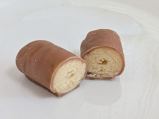 「ブルボン ミニバームロール 和栗モンブラン味 112g」のクチコミ画像 by はるなつひさん