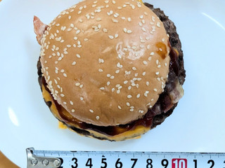 「バーガーキング ダブルビーフ ビッグマウスインフェルノバーガー」のクチコミ画像 by はるなつひさん