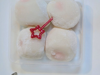もちページ 中評価】「本日発売🍓 もっちりとした柔らかい餅生地 - セブン