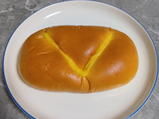 「セブン-イレブン カスタードクリームパン」のクチコミ画像 by kopiさん