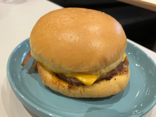 「マクドナルド とろ旨すき焼き月見」のクチコミ画像 by こつめかわうそさん