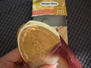 「ハーゲンダッツ クリスピーサンド ゆずホワイトショコラ 箱60ml」のクチコミ画像 by きりみちゃんさん