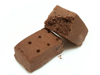 「トップバリュ ベストプライス ライトミール ブロック チョコ味 箱76g」のクチコミ画像 by つなさん