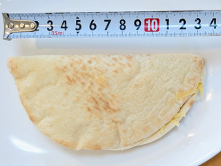 「ファミリーマート ピザサンド さつまいもチーズ」のクチコミ画像 by はるなつひさん