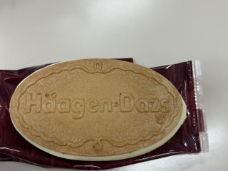 「ハーゲンダッツ クリスピーサンド ゆずホワイトショコラ 箱60ml」のクチコミ画像 by ぱりんこさん