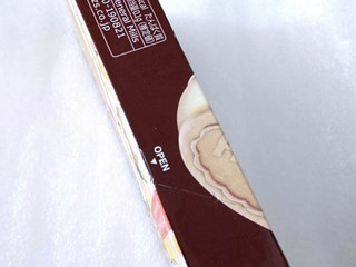 「ハーゲンダッツ クリスピーサンド ゆずホワイトショコラ 箱60ml」のクチコミ画像 by Falconsableさん