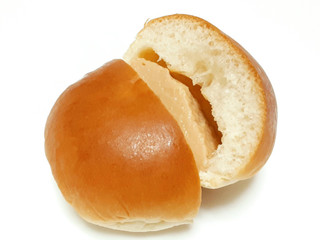 「ヤマザキ 薄皮 ピーナッツパン 4個」のクチコミ画像 by つなさん