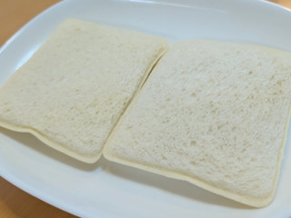 「ヤマザキ ランチパック とろリッチ生 マロンホイップ」のクチコミ画像 by はるなつひさん