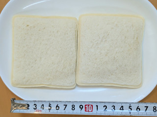 「ヤマザキ ランチパック とろリッチ生 マロンホイップ」のクチコミ画像 by はるなつひさん