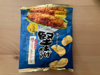 「カルビー 堅あげポテト 焼きとうもろこし味 袋60g」のクチコミ画像 by こつめかわうそさん