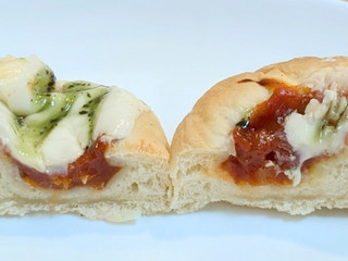 「ヤマザキ デリポット マルゲリータピザ 袋1個」のクチコミ画像 by はるなつひさん