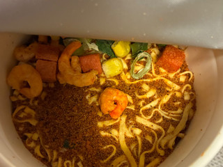 トマチリ商品 Amazon.co.jp: カップヌードル 魔改造カップヌードル チリトマト