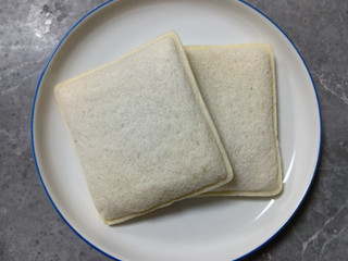 「ヤマザキ ランチパック とろリッチ生 マロンホイップ」のクチコミ画像 by kopiさん