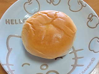 「ヤマザキ 薄皮 クリームパン 袋4個」のクチコミ画像 by ニャンタさん