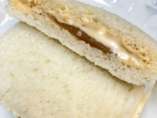 「ヤマザキ ランチパック とろリッチ生 マロンホイップ」のクチコミ画像 by mika.さん