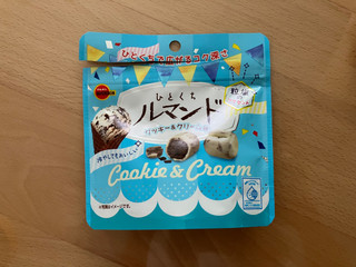 ブルボン ひとくちルマンド クッキー＆クリーム味（ブルボン）クチコミ
