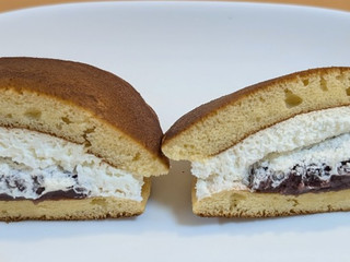 「セブン-イレブン 王道の生どら焼 粒あん＆ホイップ」のクチコミ画像 by はるなつひさん