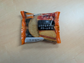 Pasco とろけるキャラメルクリームサンド（敷島製パン）クチコミ
