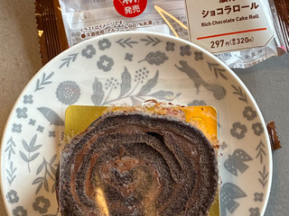 「ファミリーマート ファミマルSweets 濃厚ショコラロール」のクチコミ画像 by chickyさん