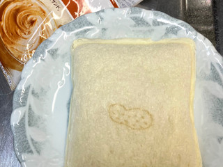 「ヤマザキ ランチパック ピーナッツ 袋2個」のクチコミ画像 by mika.さん