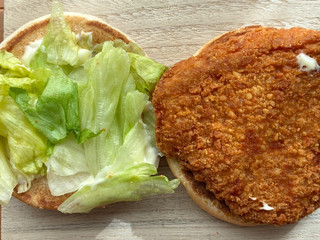 「マクドナルド 油淋鶏マヨチキン」のクチコミ画像 by パン太郎さん