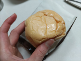 「八天堂 くりーむパン カスタード」のクチコミ画像 by なんやかんやさん