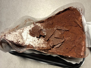 「阪神製菓 サンローゼ ドルチェガーデン チョコショートケーキ」のクチコミ画像 by chickyさん