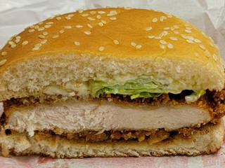 「マクドナルド 油淋鶏マヨチキン」のクチコミ画像 by ニャンタさん