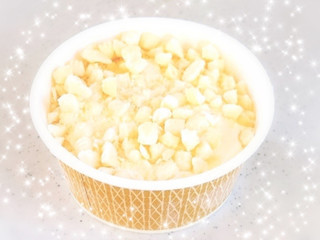 「森永 MOW PRIME 白いクッキー＆クリーム カップ105ml」のクチコミ画像 by green_appleさん
