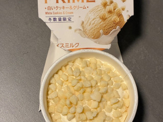 「森永 MOW PRIME 白いクッキー&クリーム カップ105ml」のクチコミ画像 by chickyさん