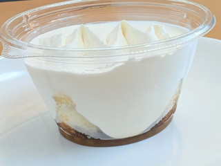 「モンテール 小さな洋菓子店 クリーミーDolce・ホワイトティラミス」のクチコミ画像 by はるなつひさん