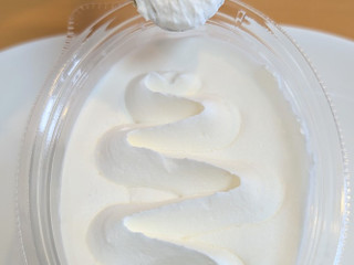 「モンテール 小さな洋菓子店 クリーミーDolce・ホワイトティラミス」のクチコミ画像 by はるなつひさん