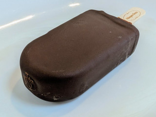 「ハーゲンダッツ バー ザッハトルテ 箱74ml」のクチコミ画像 by はるなつひさん