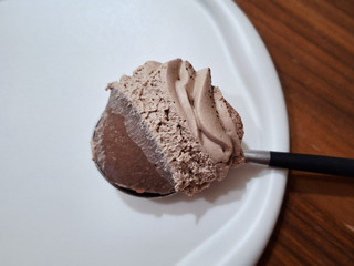 「モンテール 小さな洋菓子店 HERSHEY’S たっぷりクリームチョコプリン」のクチコミ画像 by フローライトさん