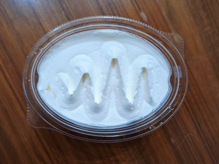 「モンテール 小さな洋菓子店 クリーミーDolce・ホワイトティラミス」のクチコミ画像 by フローライトさん