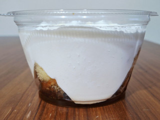 「モンテール 小さな洋菓子店 クリーミーDolce・ホワイトティラミス」のクチコミ画像 by フローライトさん