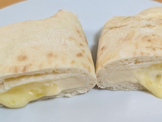 「ローソン ピザロール クアトロフォルマッジ」のクチコミ画像 by はるなつひさん