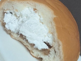 「Pasco たっぷりホイップマロンあんぱん 袋1個」のクチコミ画像 by とまらないさん