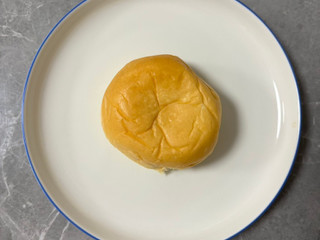 「八天堂 冷やして食べるとろけるくりーむパン ミルクティー」のクチコミ画像 by kopiさん