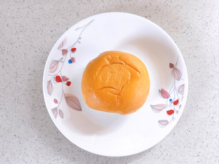 「八天堂 冷やして食べるとろけるくりーむパン ミルクティー」のクチコミ画像 by むぎっこさん