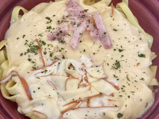 「ローソン ソースたっぷり生パスタ スモークチーズカルボナーラ」のクチコミ画像 by AuVieuxさん