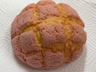 「Pasco ホイップメロンパン あまおう苺 袋1個」のクチコミ画像 by SANAさん