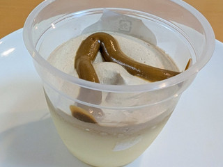 「ロピア 絹ごしイタリア栗クリームプリン」のクチコミ画像 by はるなつひさん