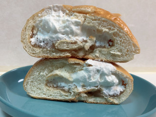 「Pasco たっぷりホイップマロンあんぱん 袋1個」のクチコミ画像 by こつめかわうそさん