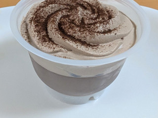 「モンテール 小さな洋菓子店 HERSHEY’S たっぷりクリームチョコプリン」のクチコミ画像 by はるなつひさん