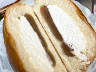 「Pasco たっぷりホイップマロンあんぱん 袋1個」のクチコミ画像 by mika.さん