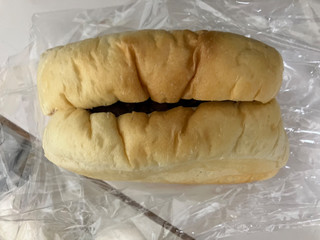 「Mocchi monde 湯種あんバター食パン」のクチコミ画像 by こつめかわうそさん