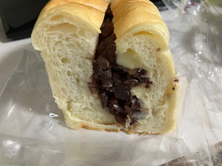 「Mocchi monde 湯種あんバター食パン」のクチコミ画像 by こつめかわうそさん