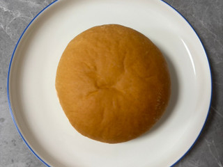 あんぱんページ 中評価】YKベーキング 濃厚フレンチあんぱん 練乳クリーム入りの感想